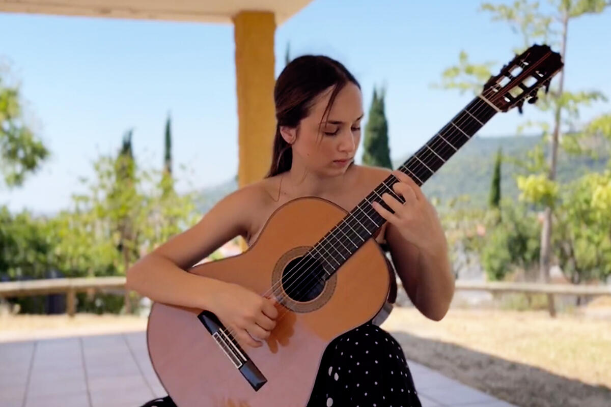 supermusica-contratar-a-claudia-dorado-2