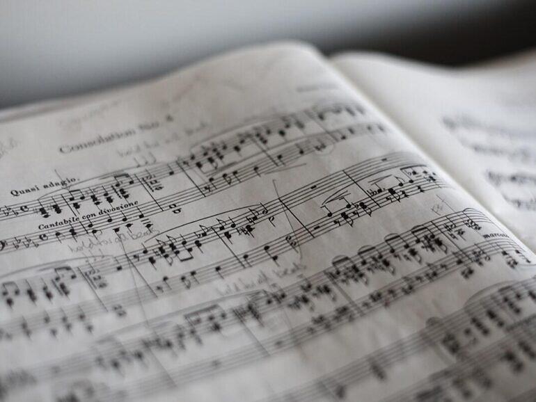 Cuánto cuesta la música en una boda en España: precios reales sin rodeos